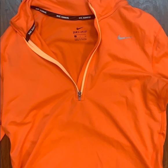Nike pullover - Picture 2 of 2